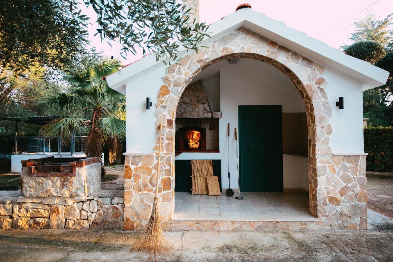 Trullo Giada Carovigno Exterior photo